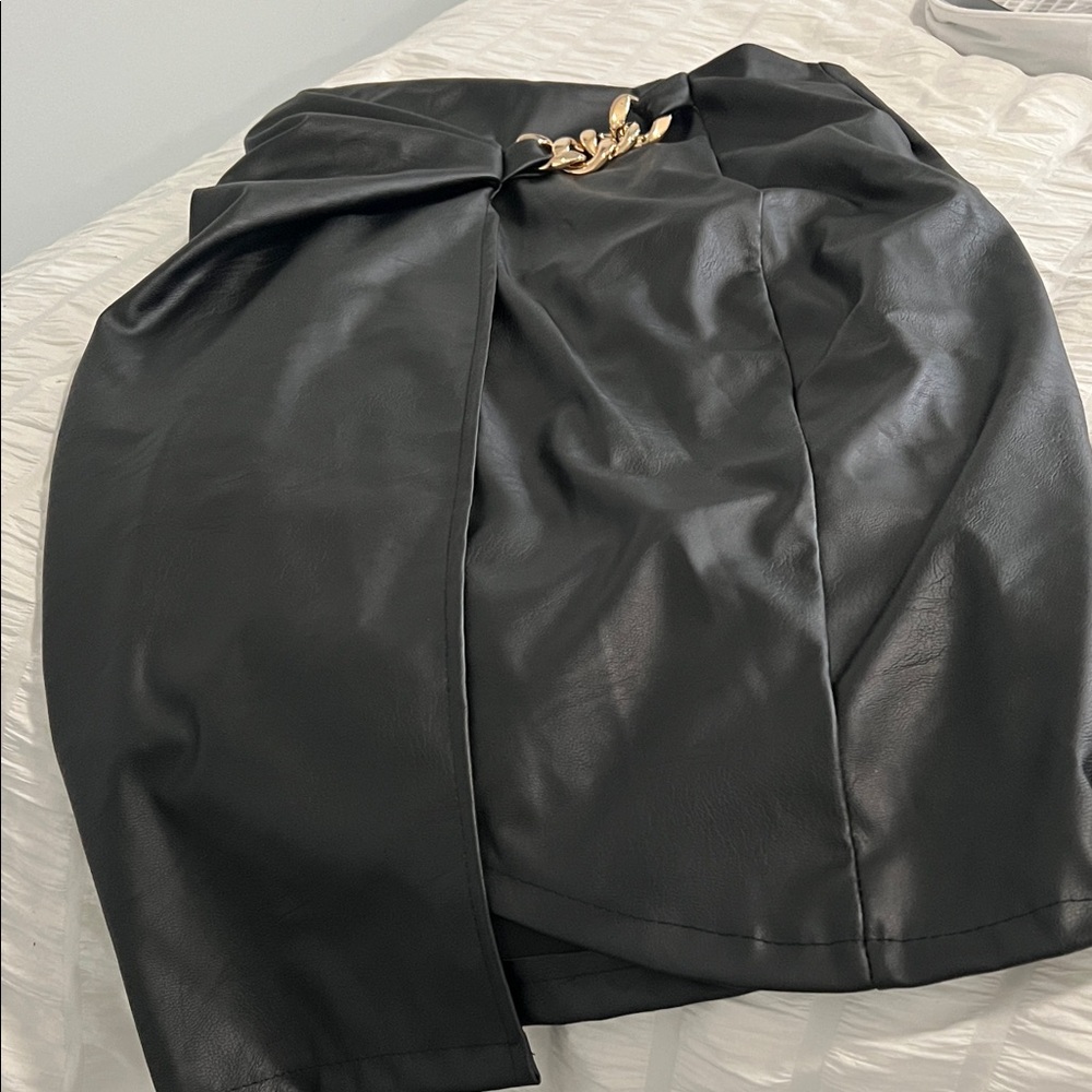 Made in Italy  BlackFaux Leather Wrap Skirt with Gold Chain Detail size Medium